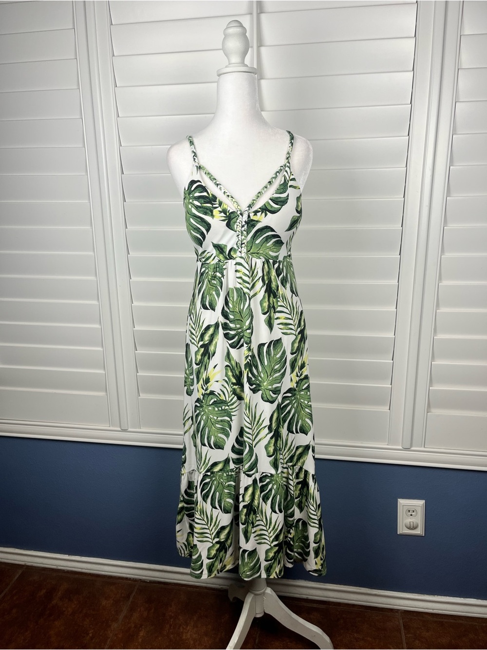 Derek Heart Maxi Tropical Leaf Print Dress size m summer Coastal vacation